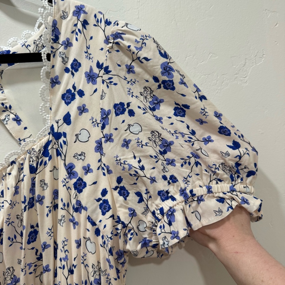 Box Lunch Disney Snow White & Seven Dwarfs Floral Allover Print Dress Plus 3X - Picture 11 of 16